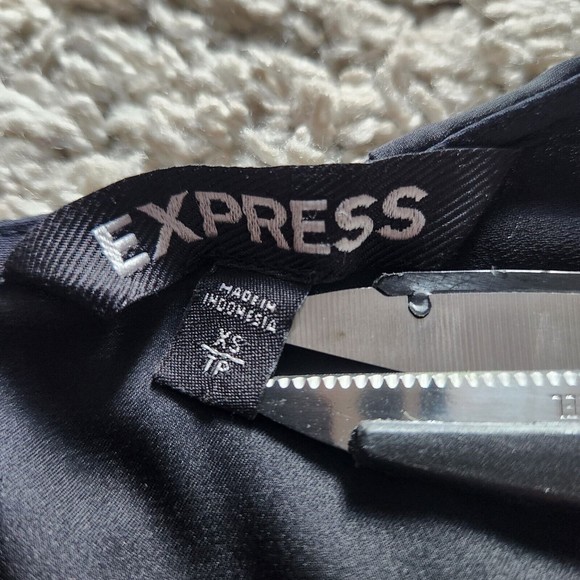 Express Extra Small Black Gold Blouse Shirt Stretch Top Stud Simply Irresistible - Picture 4 of 14